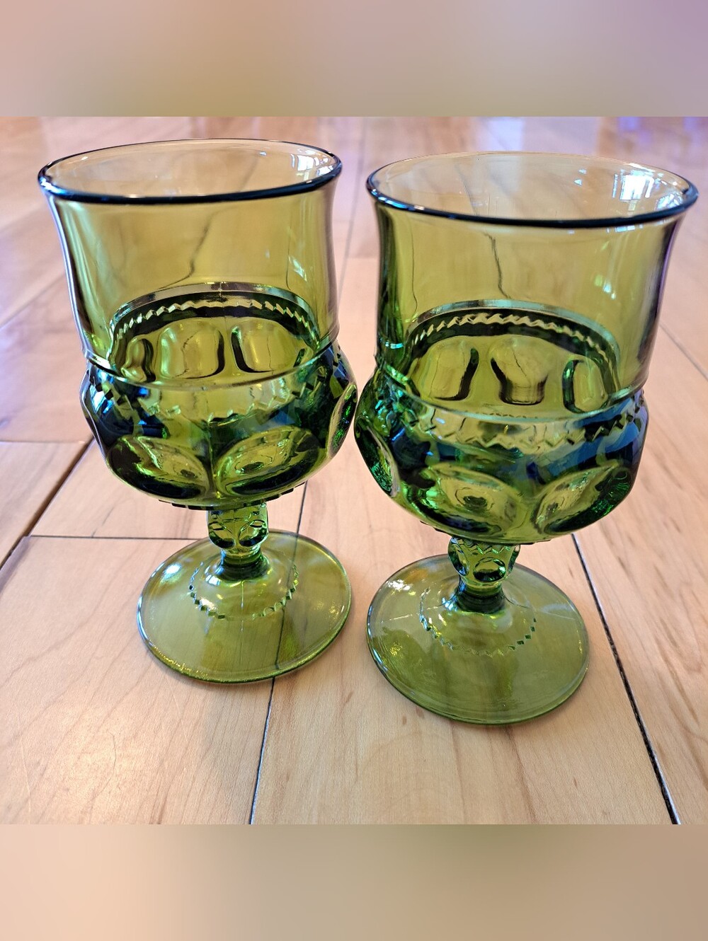 Set of 2 INDIANA GLASS KINGS Crown Olive Green Thumbprint Goblets Wine Glasses